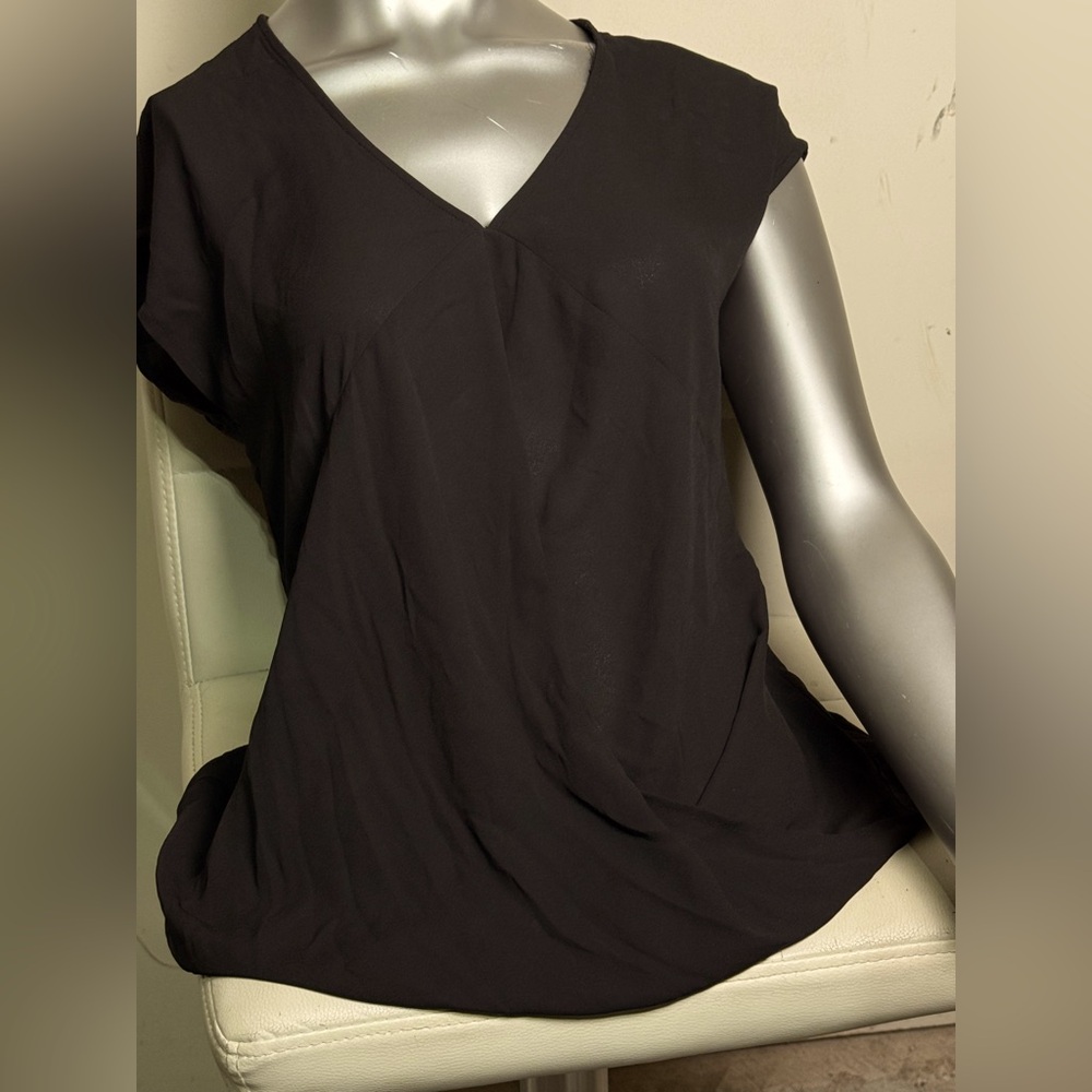 Elegant Black V-Neck Women's Top